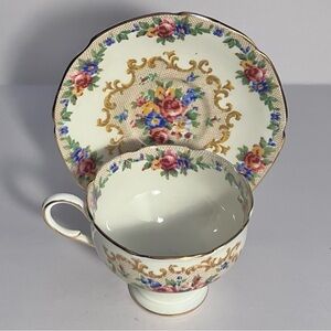 PARAGON Double Warrant MINUET Cup & Saucer / 1940s ENGLAND Fine Bone China / MCM